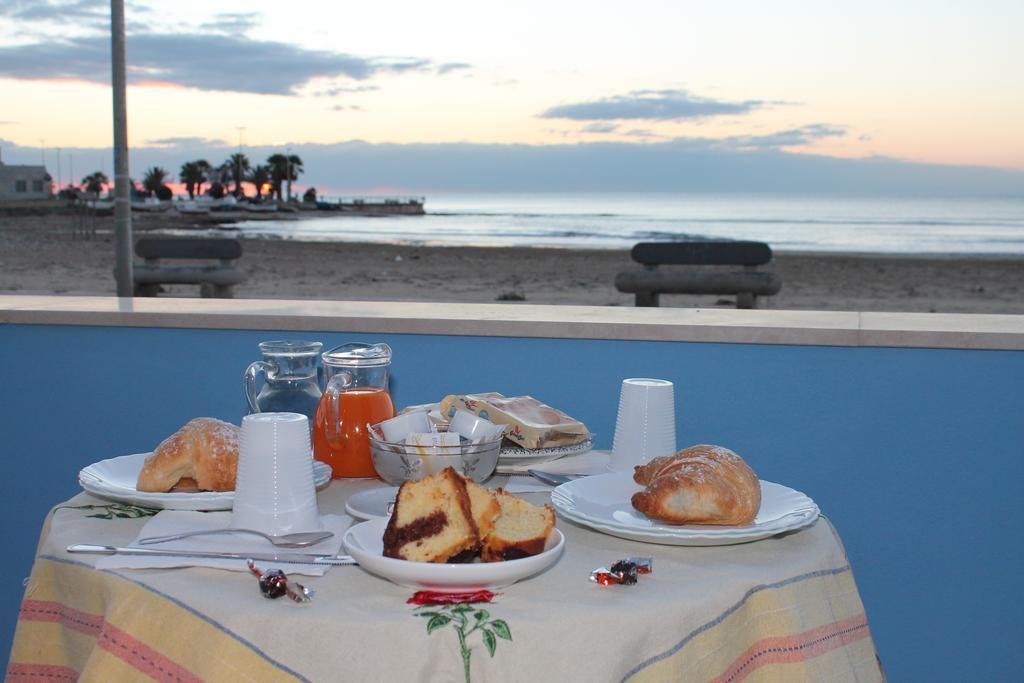Terrazze Sul Mare Bed and Breakfast Pozzallo Eksteriør billede