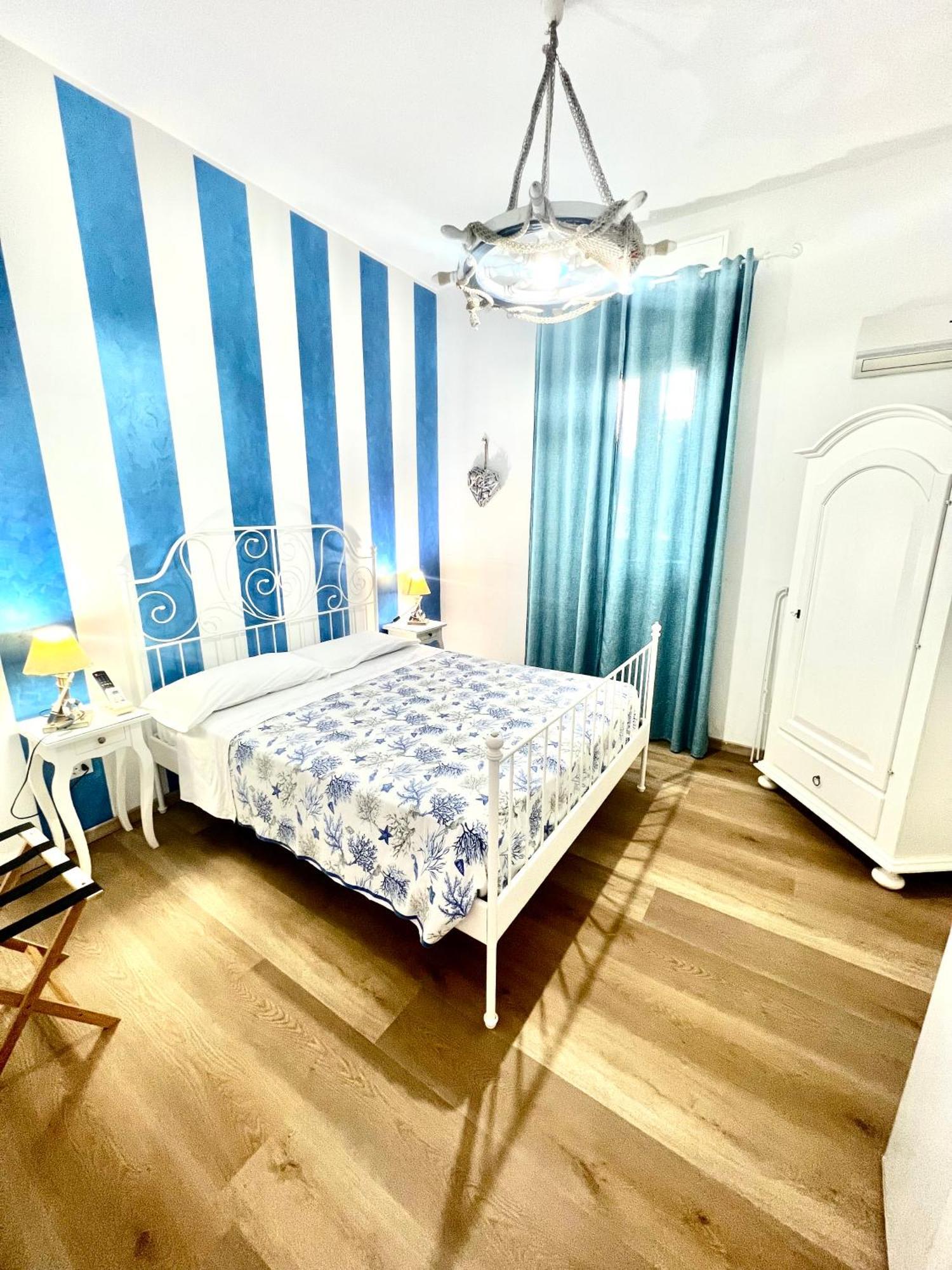 Terrazze Sul Mare Bed and Breakfast Pozzallo Eksteriør billede