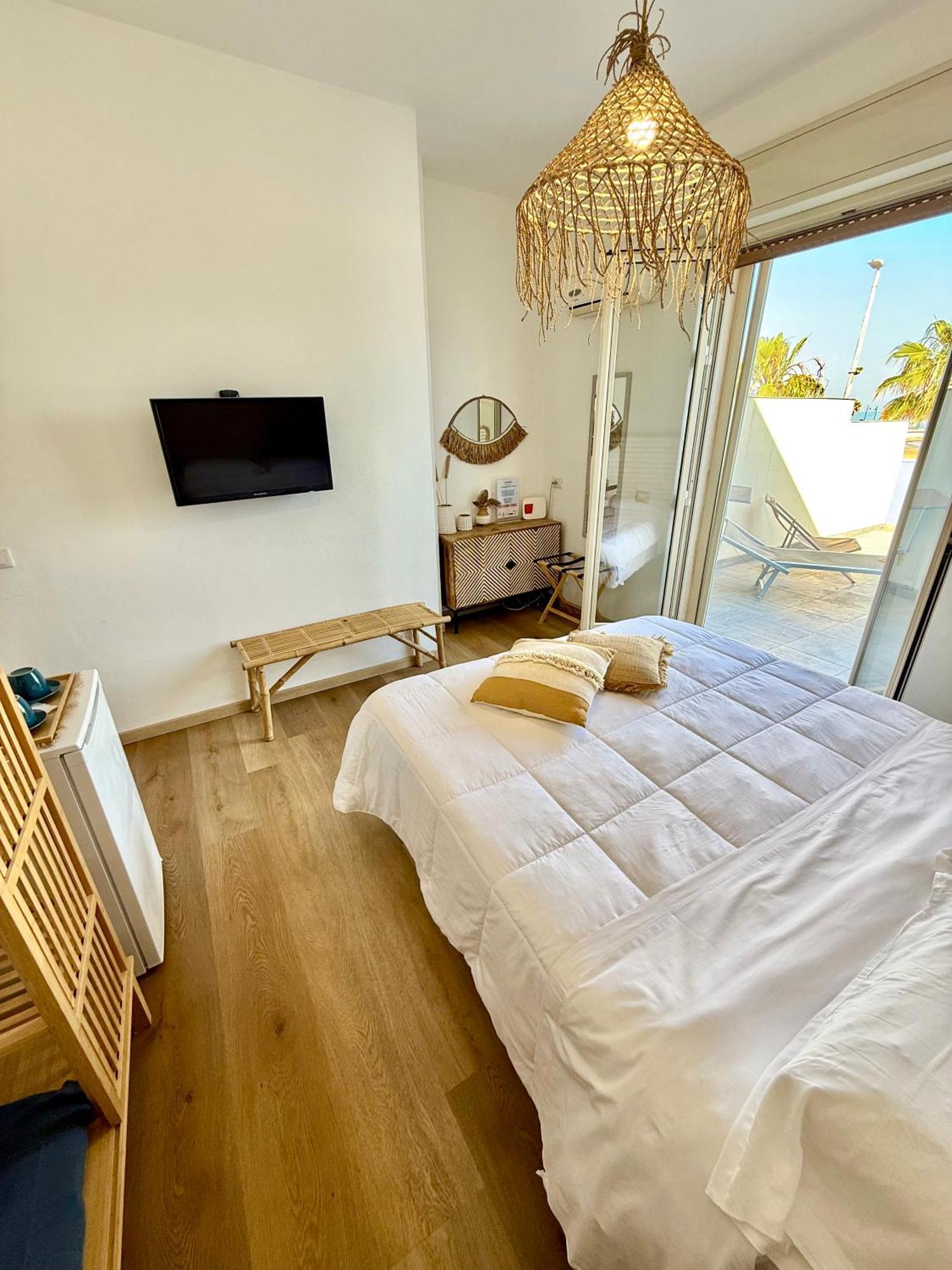 Terrazze Sul Mare Bed and Breakfast Pozzallo Eksteriør billede